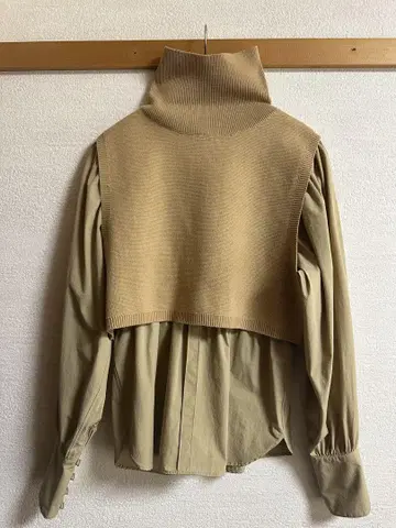AMERI 터틀넥 셔츠 베이지 브라운