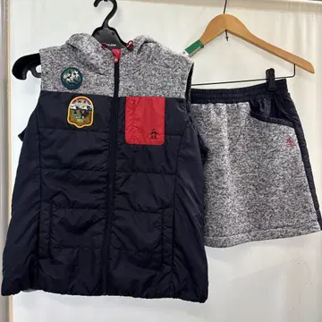 Munsingwear 후드 부착 베스트와 스커트 세트
