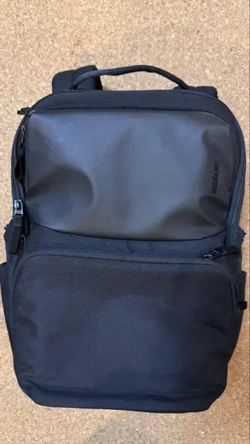 InCase(인케이스) 23L A.R.C. Commuter Pack
