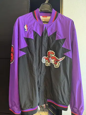 Mitchell & Ness 토론토 랩터스 웜업 자켓 M