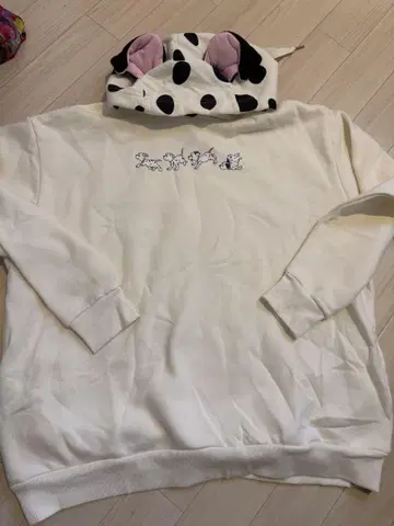 Disney Resort 101 Dalmatians 후드티 M