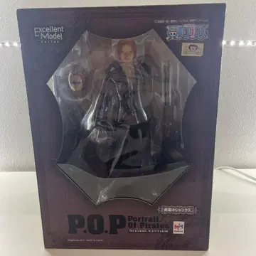 POP 붉은 머리 샹크스 피규어