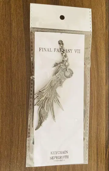 ff7 세피로스 메탈 키링 한쪽 날개