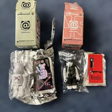 BE@RBRICK 시리즈 44 플래그 한국 시리즈 45 호러 에밀리 세트