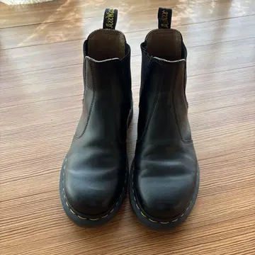Dr. Martens 블랙 사이드 고어 부츠 5 UK
