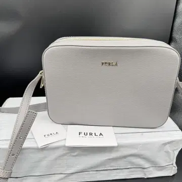 미사용 새상품 FURLA 훌라 숄더백