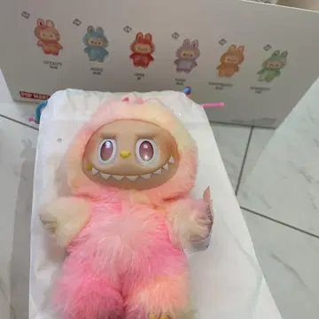 THE MONSTERS Big into Energy 봉제 인형 펜던트