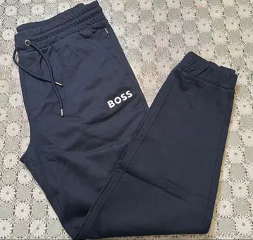 HUGO BOSS 미사용 새상품 남성용 맨투맨 조거 팬츠 Size XL