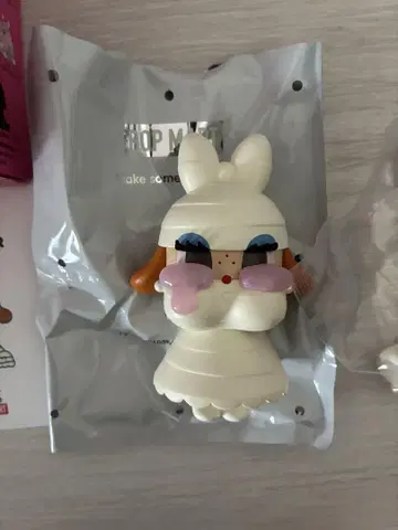 CRY BABY MONSTER TEARS LADY MUMMY
