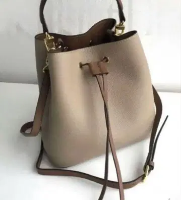 천연 가죽 베이지 가죽 버킷 백
