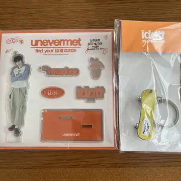 idntt unevermet 아크릴 스탠드 & 키링 파니