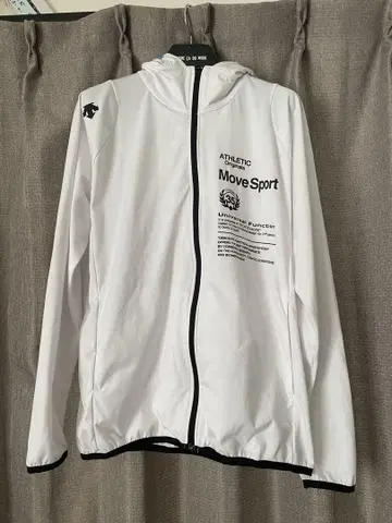데상트 Move Sport 무브스포츠 후드 부착 후드티 L