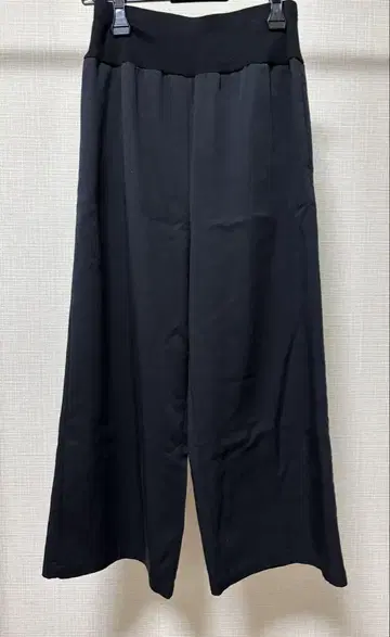 새상품급 비어즐리 와이드 팬츠 블랙