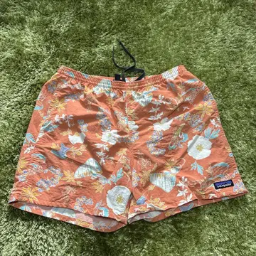 patagonia 꽃무늬 숏팬츠 M