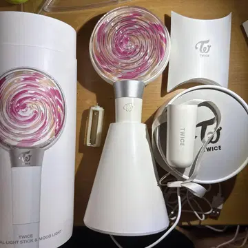 TWICE 초대 응원봉 CANDY BONG(캔디봉)