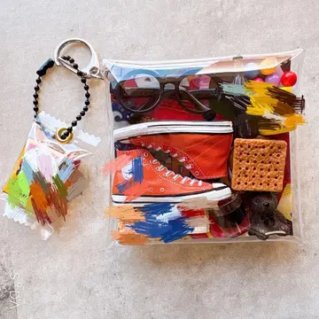 가챠 파우치 스니커즈