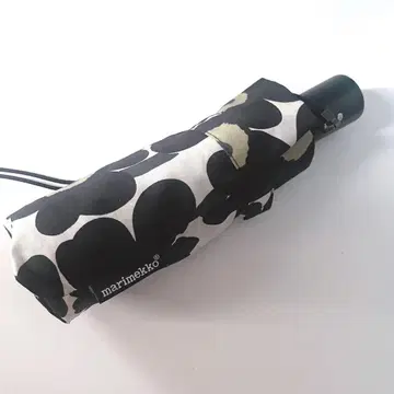 marimekko 꽃무늬 접이식 우산 블랙