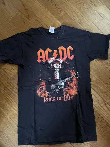 AC/DC Rock or Bust 티셔츠 S 사이즈