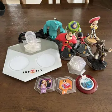 Disney Infinity 베이스 & 피규어 세트