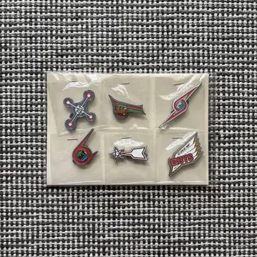 울트라맨 복각 엠블럼 배치 세트