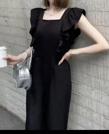 반값 이하! 살로펫 오버롤 프릴 어른 캐주얼 돌려입기 실력 발군
