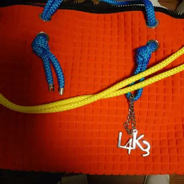 L4K3 숄더백
