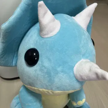 스카이블루 트리케라톱스 봉제 인형