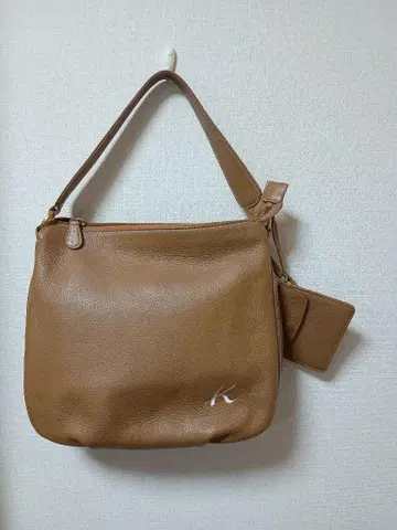 브라운 가죽 핸드백 중형
