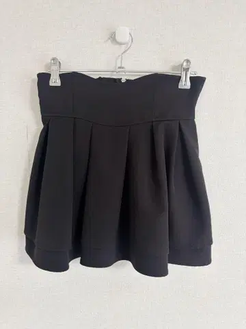 미셸 마카롱 슬림 레그 스커트 블랙