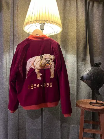 테일러 토요  스카잔 벨벳 불독 호랑이