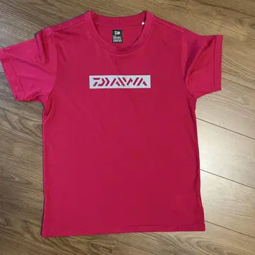 DAIWA 다이와 숏 슬리브 박스 로고 T셔츠 반팔 마젠타
