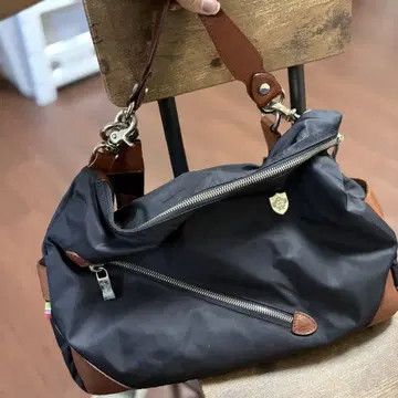 오로비안코 숄더백