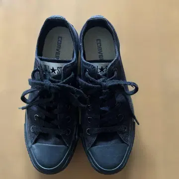 CONVERSE ALL STAR 블랙 로우컷 스니커즈