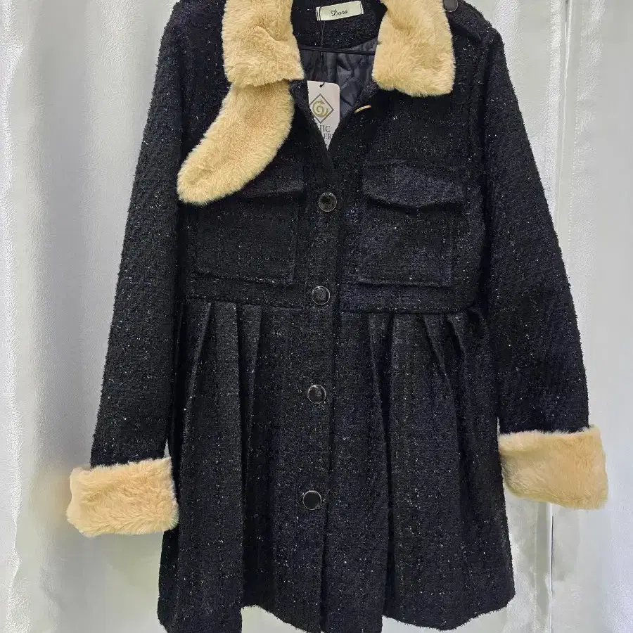 퍼 트리밍 트위드 블랙 자켓 코트