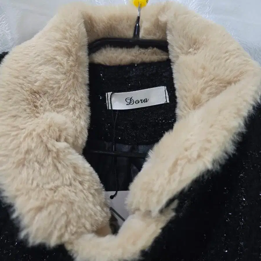 퍼 트리밍 트위드 블랙 자켓 코트