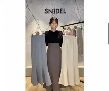 [ snidel ] 하이웨스트 헤므플레어 트윌 스커트