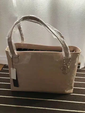클레이서스 CLATHAS 토트백