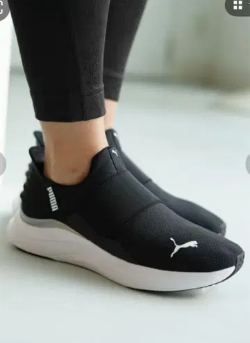 PUMA 우먼 소프트 라이드 하모니 이지인 러닝화