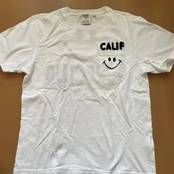 CALIF 스마일리 T셔츠 .롱티 4장 세트