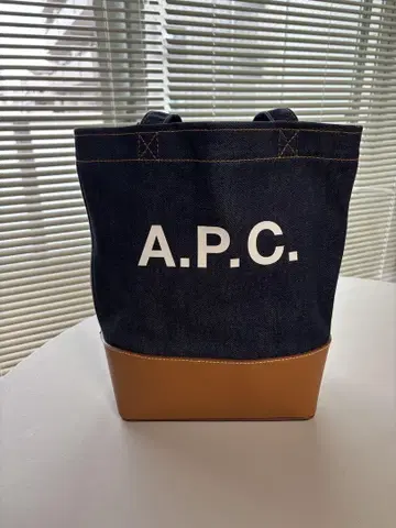 A.P.C. 데님 토트백