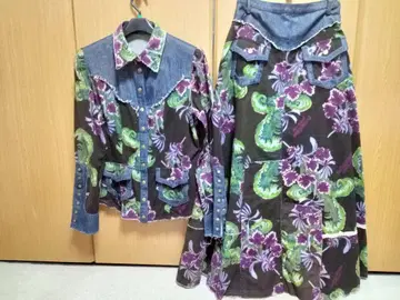 BETTY'S BLUE 꽃무늬 데님 셋업