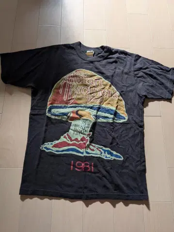 H091937 블랙 T셔츠