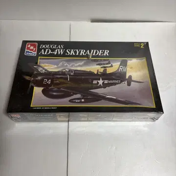 AMT AD-4W SKyraider 1/48 슈링크 미개봉