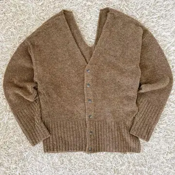 새상품급 little suzie 브라운 V넥 가디건