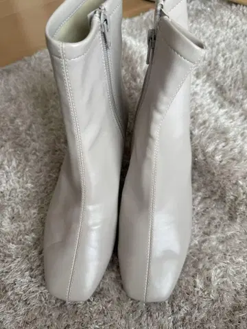 스나이델 화이트 숏부츠