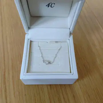4C 실버 다이아몬드 목걸이