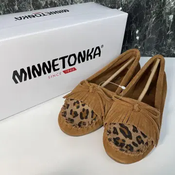 미네통카 Kilty Casual Moc 8M 25cm 브라운