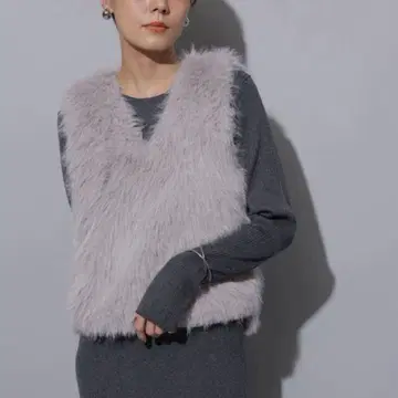 Arpege story 사이드 슬릿 퍼 베스트 그레이