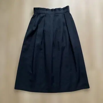 블랙 플레어 스커트 무릎 기장