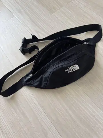 THE NORTH FACE 블랙 웨스트 파우치
